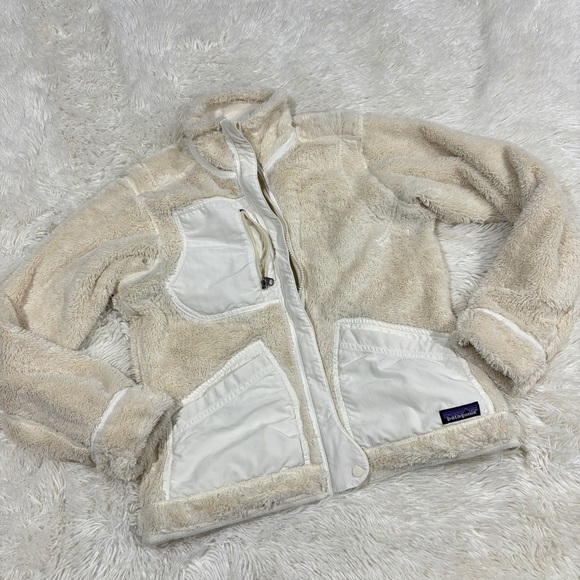 Patagonia Woman’s Sherpa Fleece Reversible Cream Jacket Size XS - Picture 1 of 9